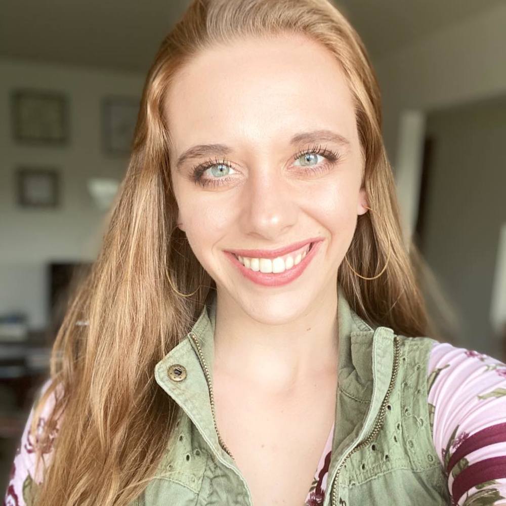 Meet your Posher, Laura